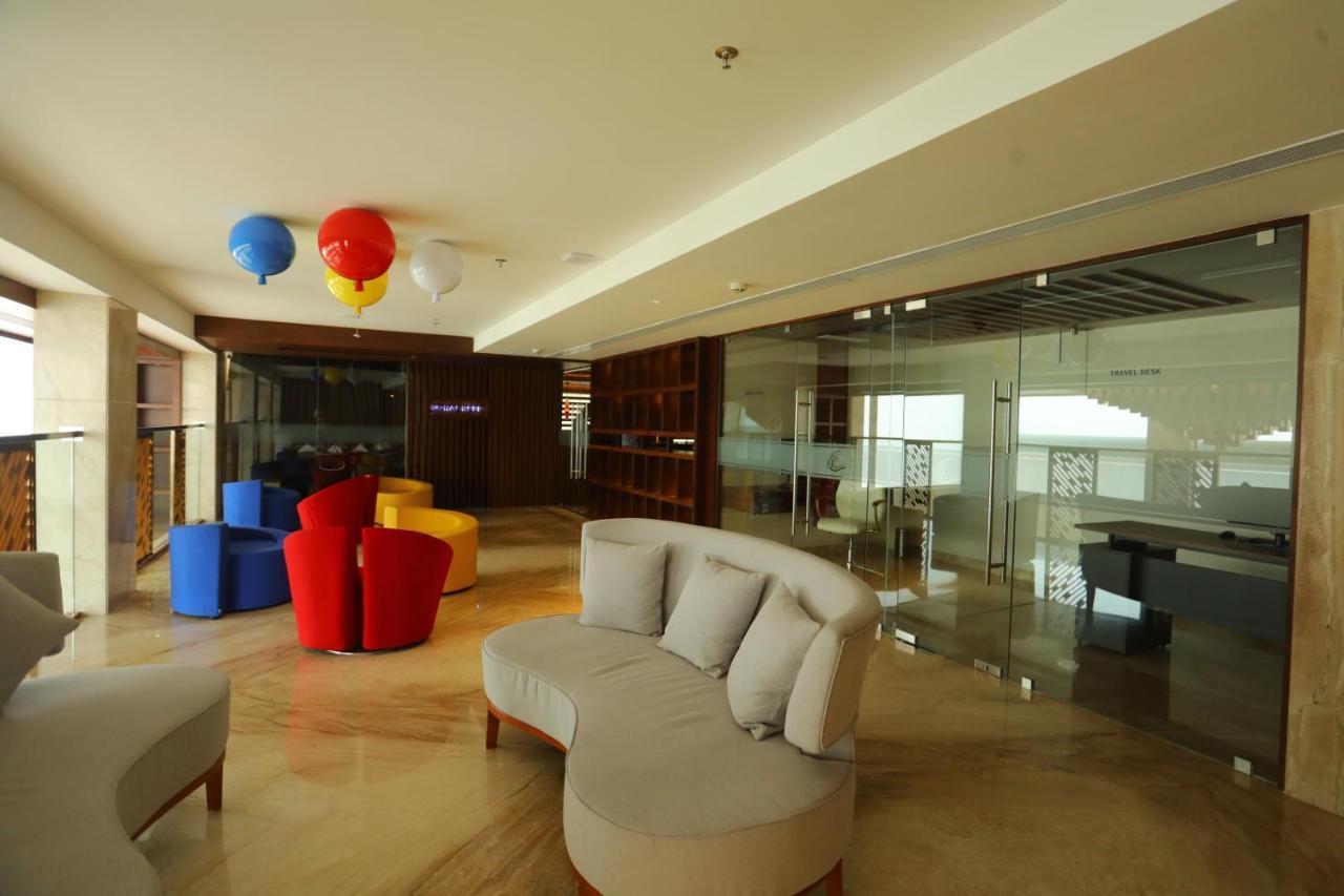 Hotel Coral Isle Kochi Exterior foto